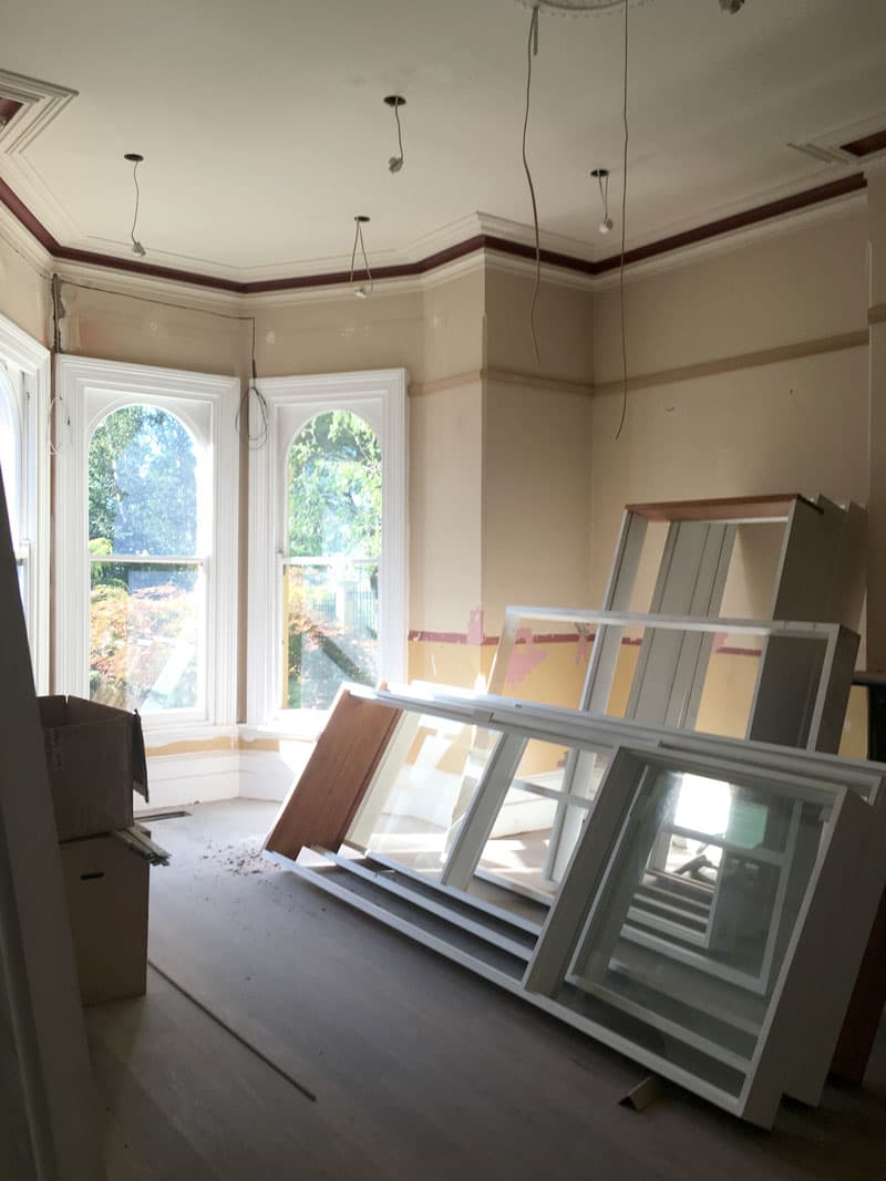 Heritage room bay windows construction